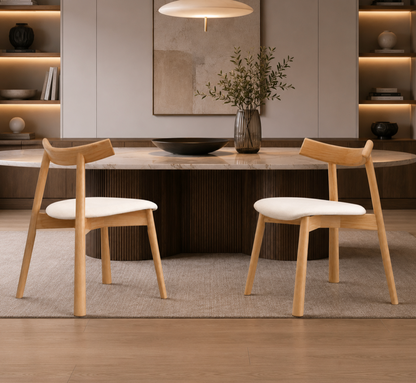Chaise Design Alix – Bois Massif Clair, Assise Rembourrée en cuir Blanc